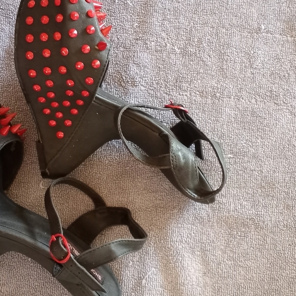 Shoe Republic platforms size 6 - Picture 2 of 5